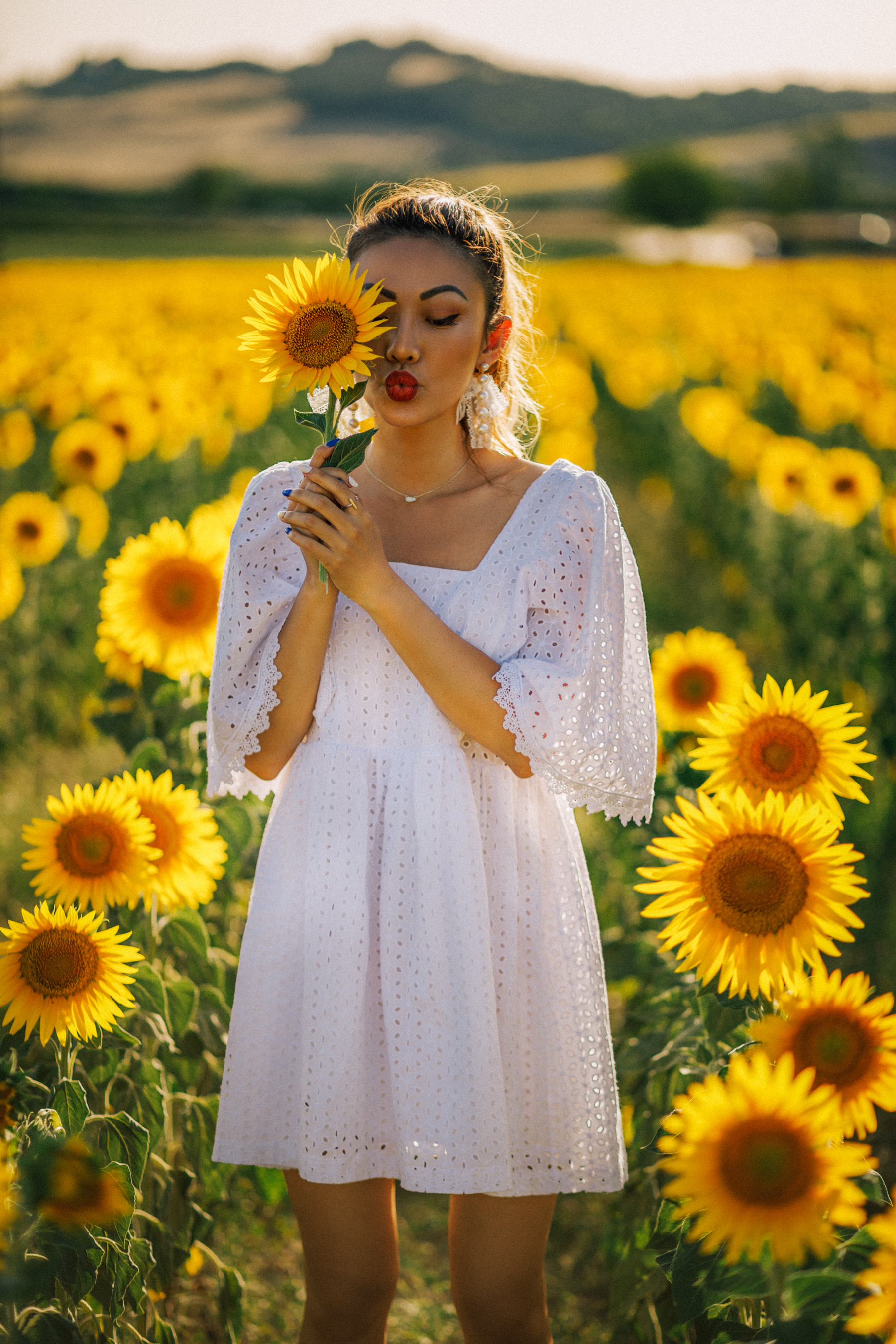 WHITE DRESSES TO LIVE IN FOR THE REST OF SUMMER - Jessica Wang WHITE DRESSES TO LIVE IN FOR THE REST OF SUMMER - Jessica Wang