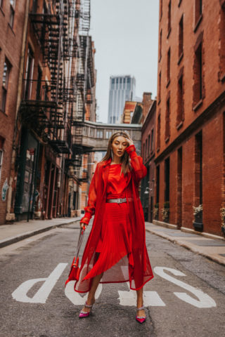 HOW TO LOOK TALLER AND SLIMMER