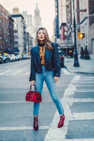 HOW TO MAKE YOUR CLOTHES LAST LONGER