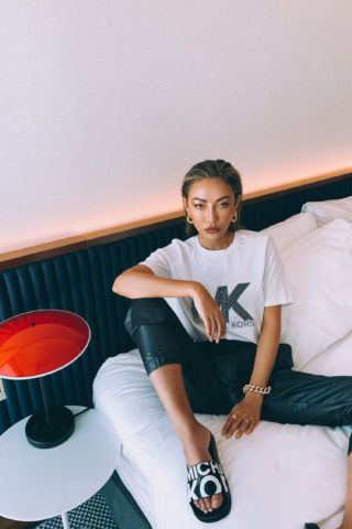 COOL WAYS TO STYLE YOUR GRAPHIC TEE RIGHT NOW