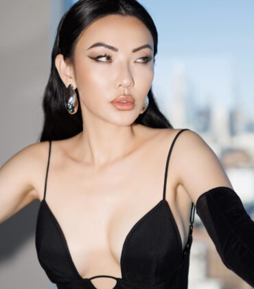 5 NO-FAIL WAYS TO MAKE YOUR LIPS FULLER WITHOUT NEEDLES