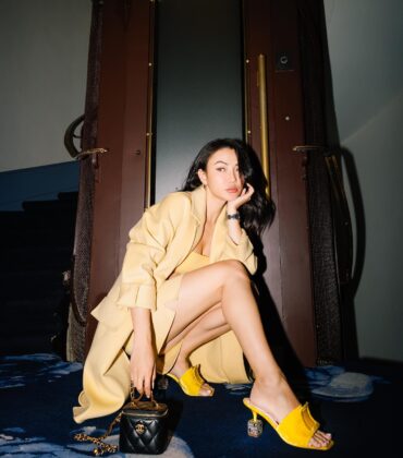HOW FASHION GIRLS ARE STYLING KITTEN HEELS THIS SPRING